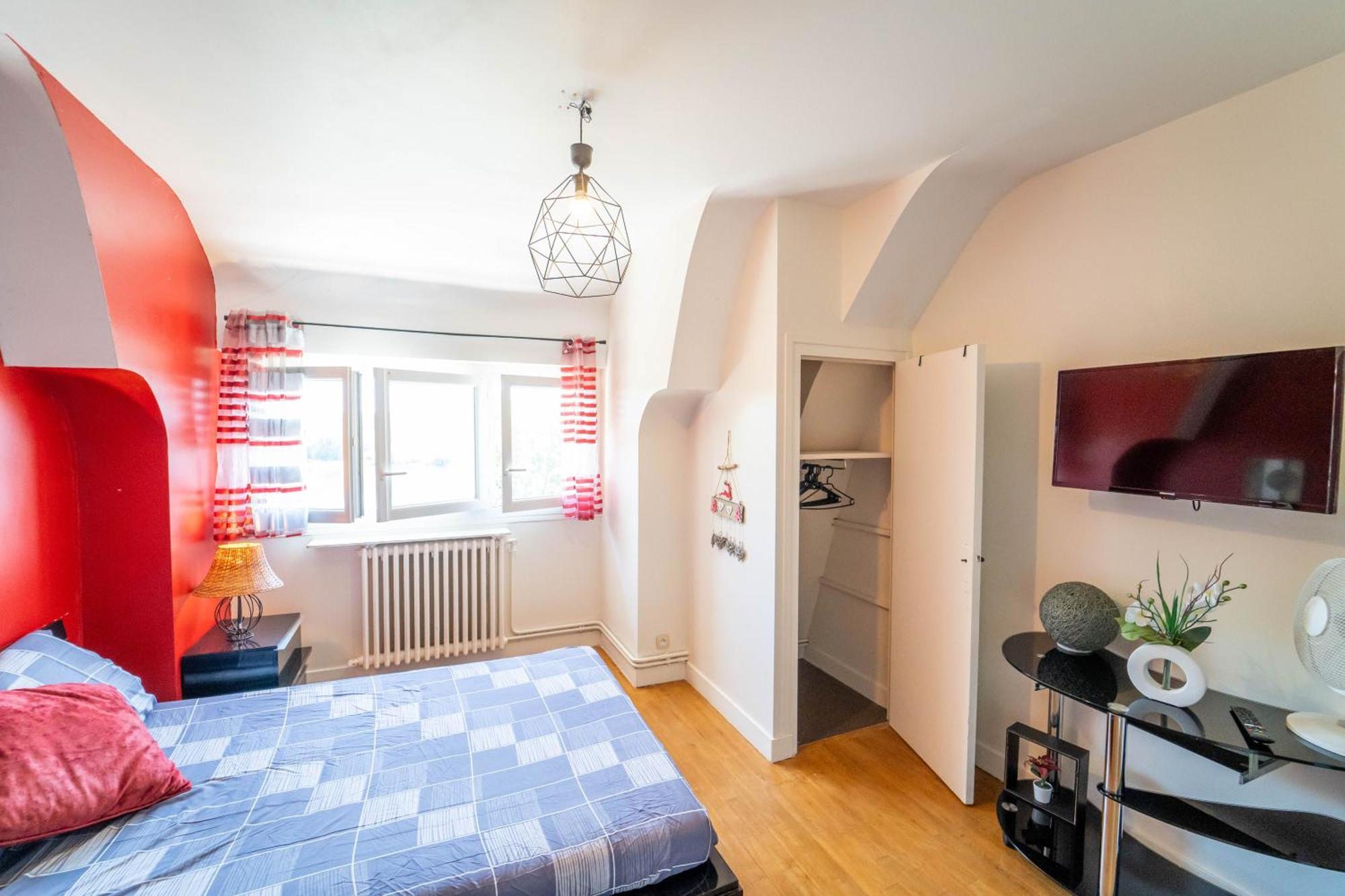 Appart 4 Chambres Parking Voitures Velos 10Min Blois Zewnętrze zdjęcie